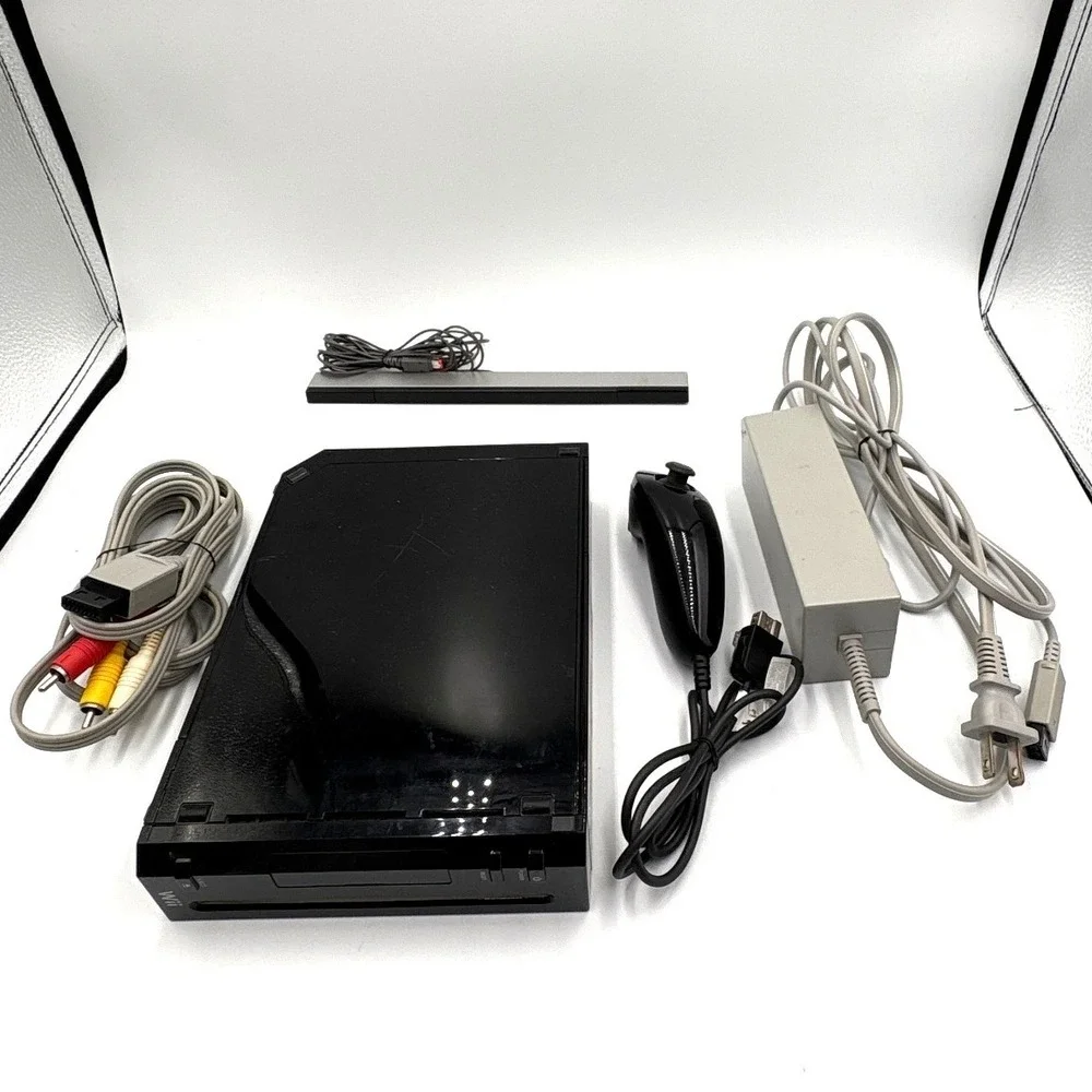 Nintendo Wii Black Console RVL-001 GameCube Compatible Bundle Untested